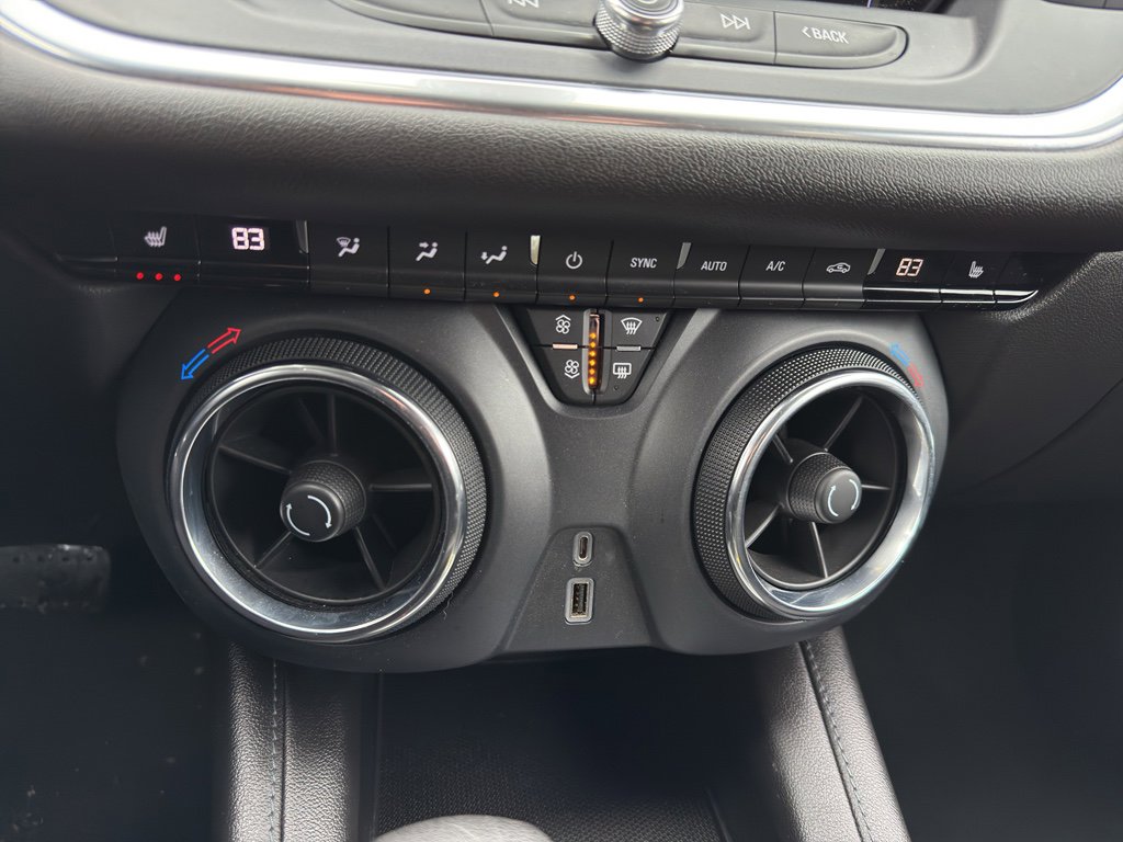 Used 2022 Chevrolet Blazer LT image 20