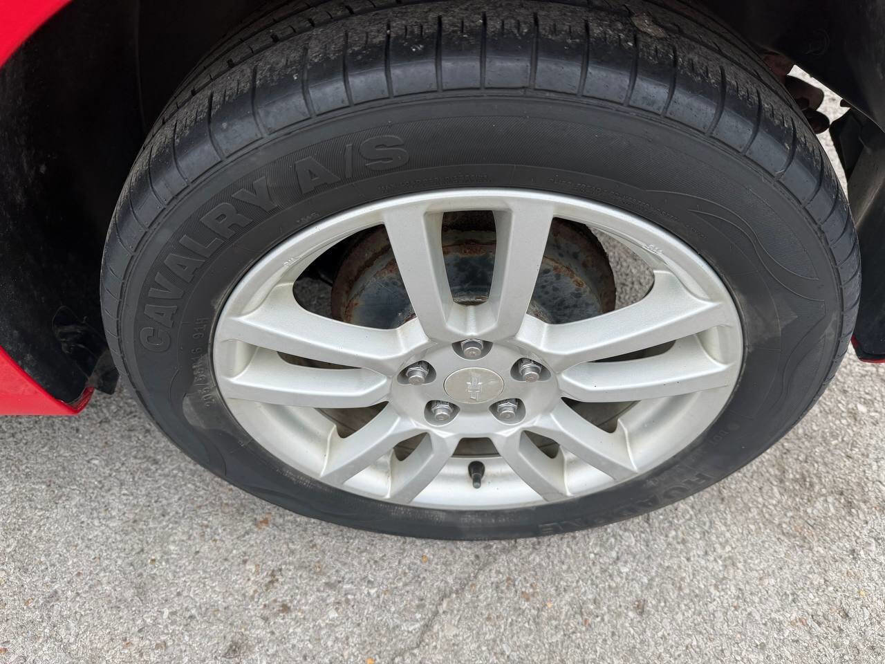Used 2015 Chevrolet Sonic LT w/ Fun and Sun Package FWD image 28