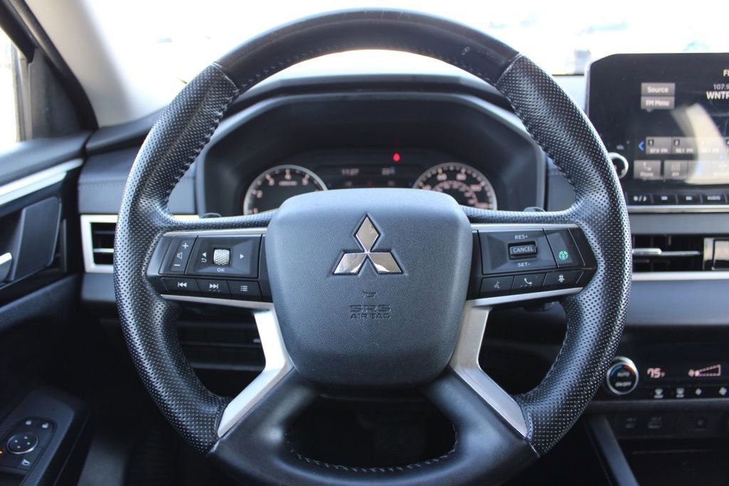 Used 2022 Mitsubishi Outlander SE image 28