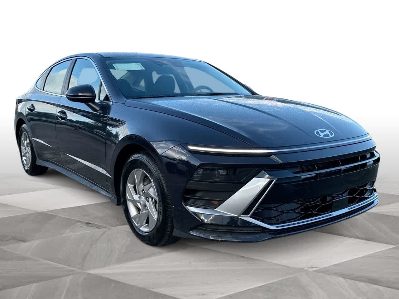 New 2026 Hyundai Sonata SE FWD image 2