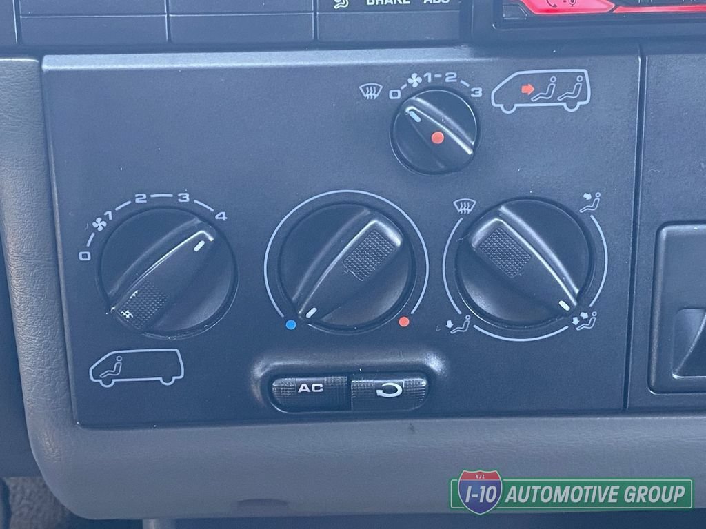 Used 1997 Volkswagen Eurovan Camper FWD image 31