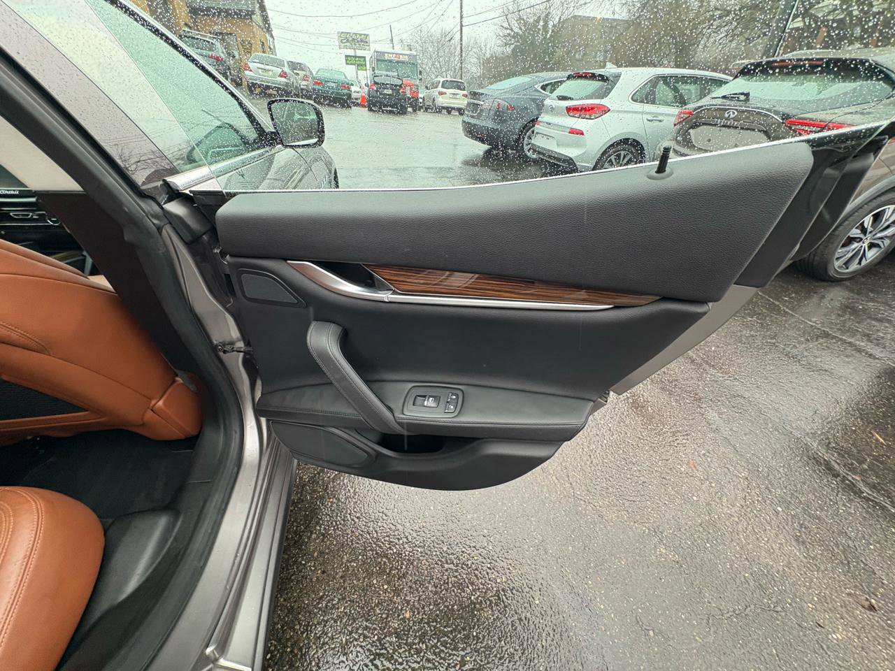 Used 2015 Maserati Ghibli S Q4 image 24