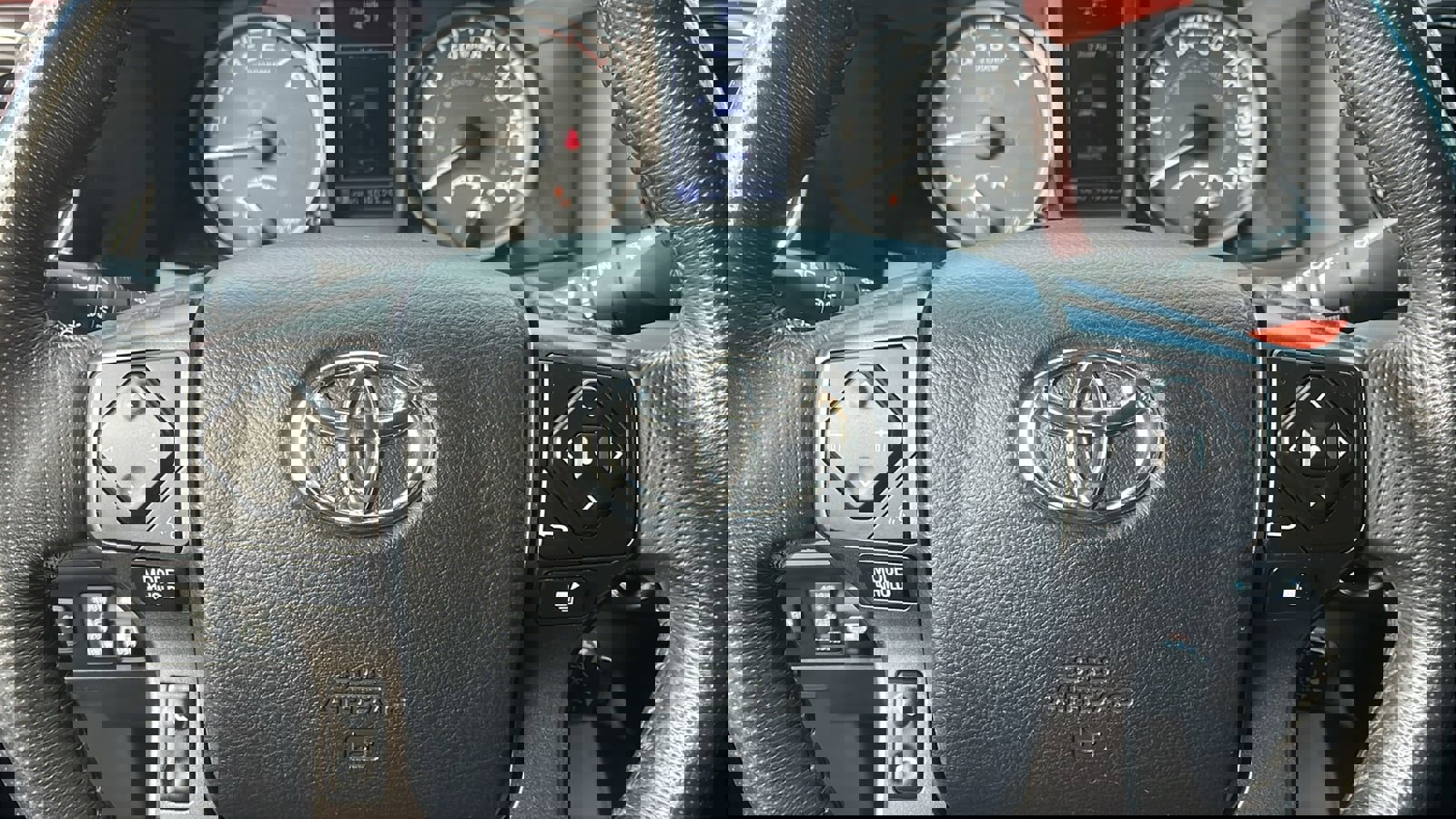 Used 2017 Toyota Tacoma TRD Sport image 13