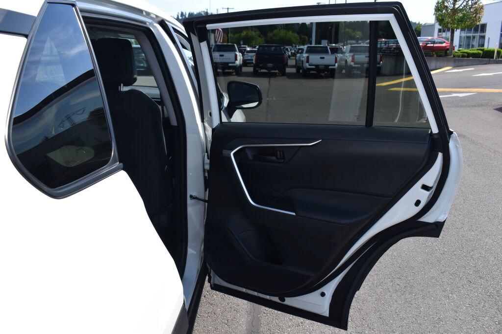 Certified 2025 Toyota RAV4 LE AWD/4WD image 22