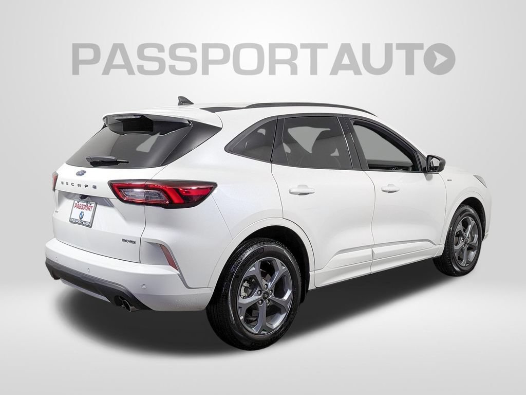 Used 2023 Ford Escape ST-Line w/ Tech Pack #1 AWD/4WD image 7