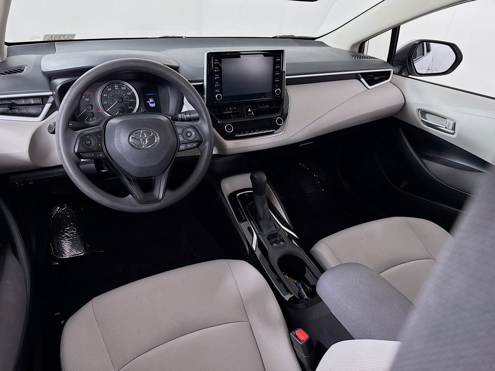 Used 2020 Toyota Corolla LE FWD image 18