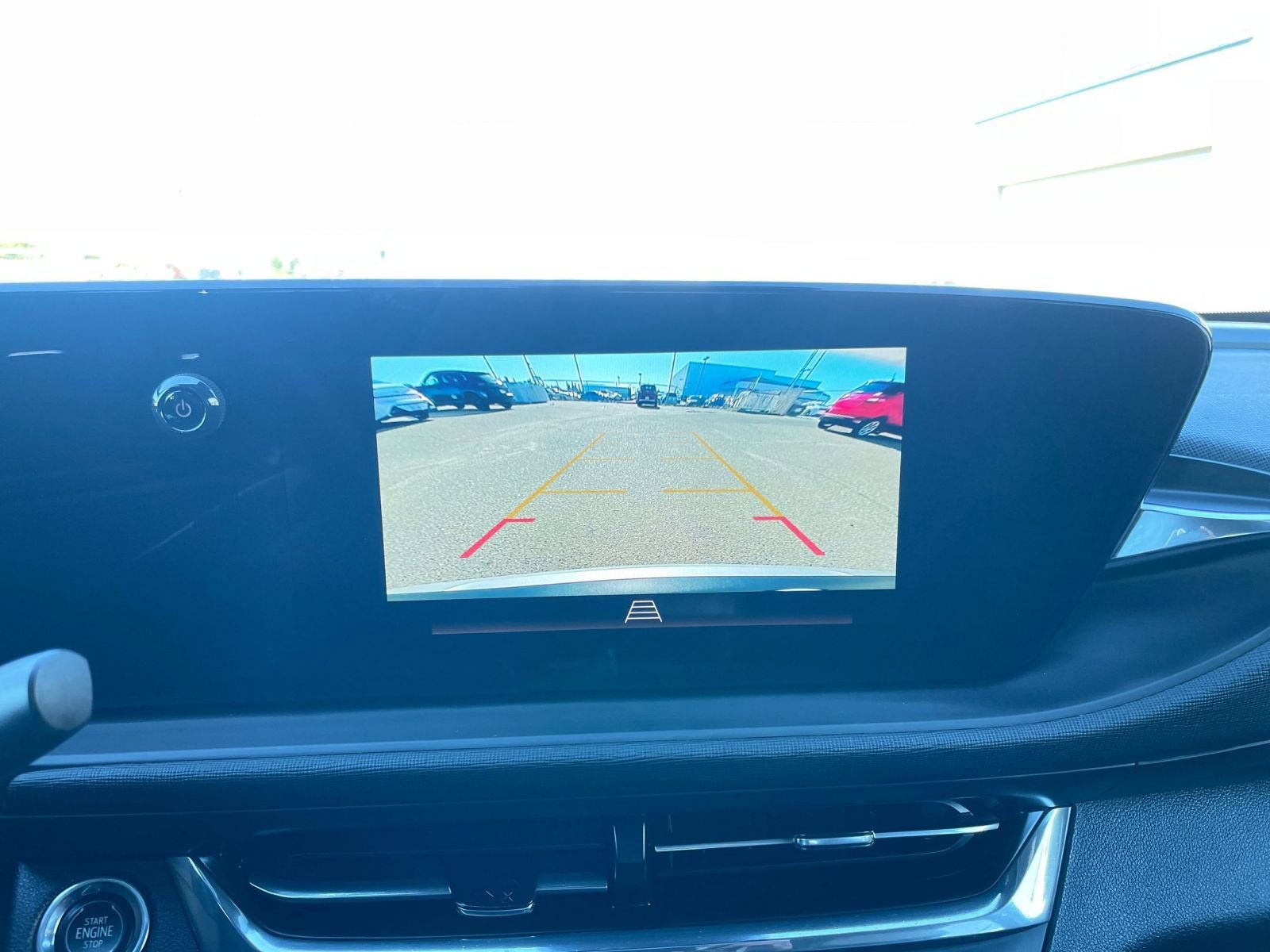 Used 2025 Buick Envista Preferred image 18