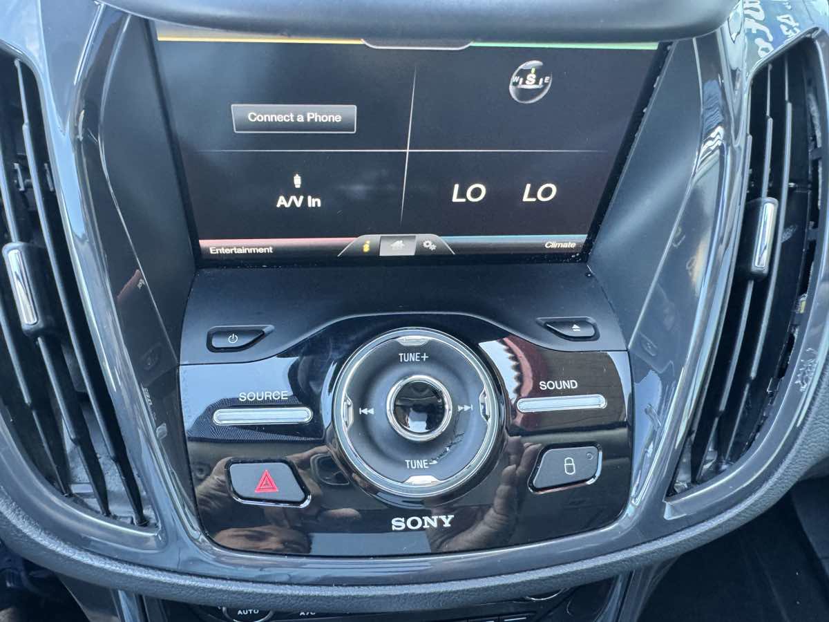 Used 2015 Ford Escape Titanium w/ Equipment Group 301A AWD/4WD image 52