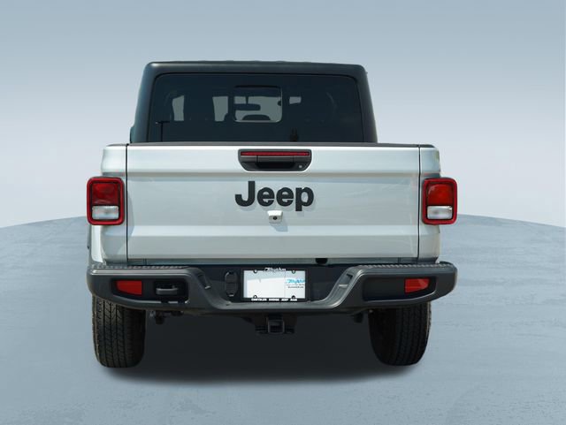 Used 2023 Jeep Gladiator Sport image 8