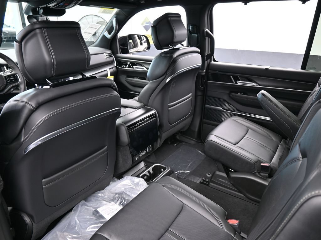 New 2026 Jeep Grand Wagoneer L Summit AWD/4WD image 34