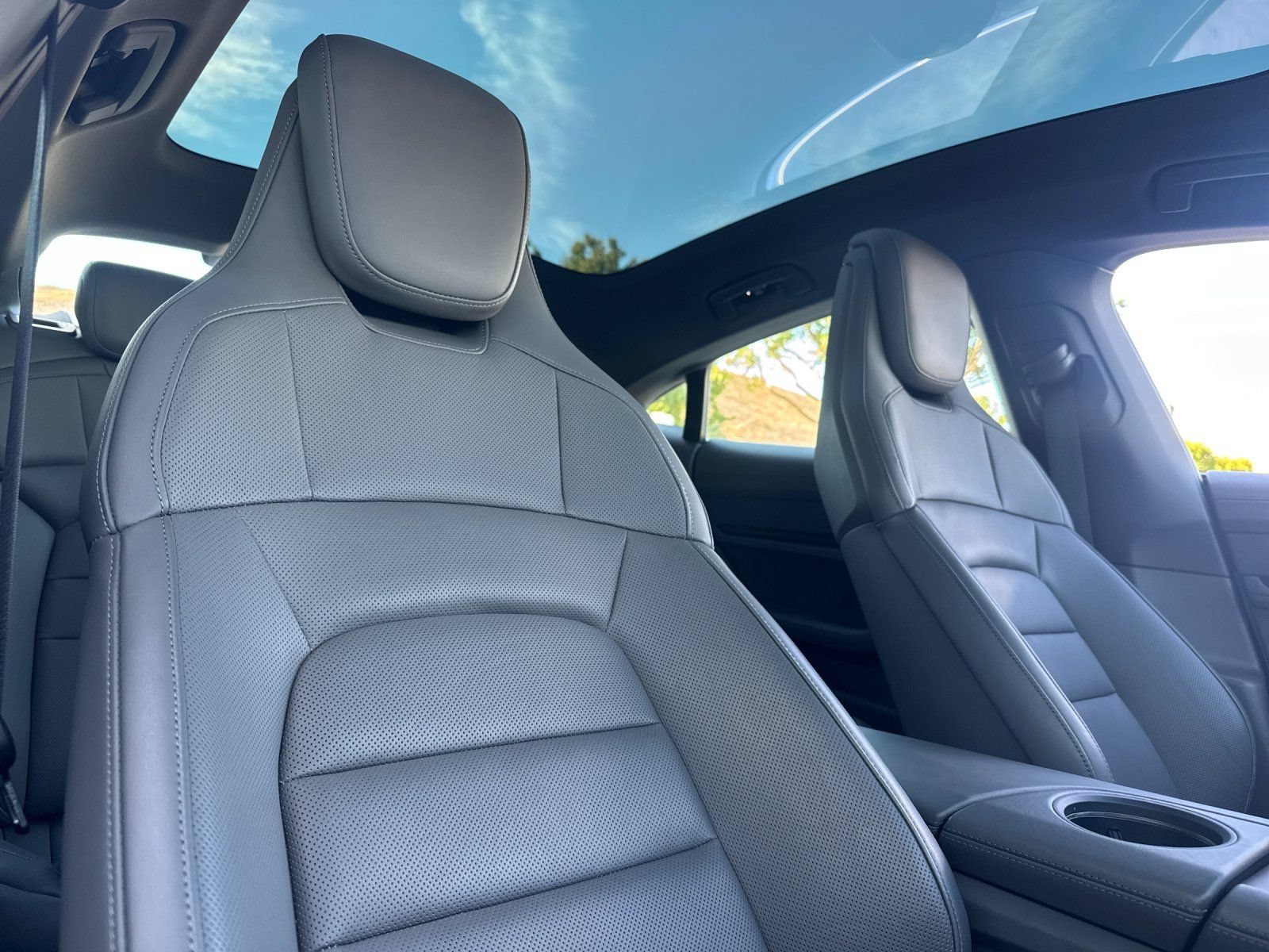 Certified 2024 Porsche Taycan 4S w/ Premium Package AWD/4WD image 16