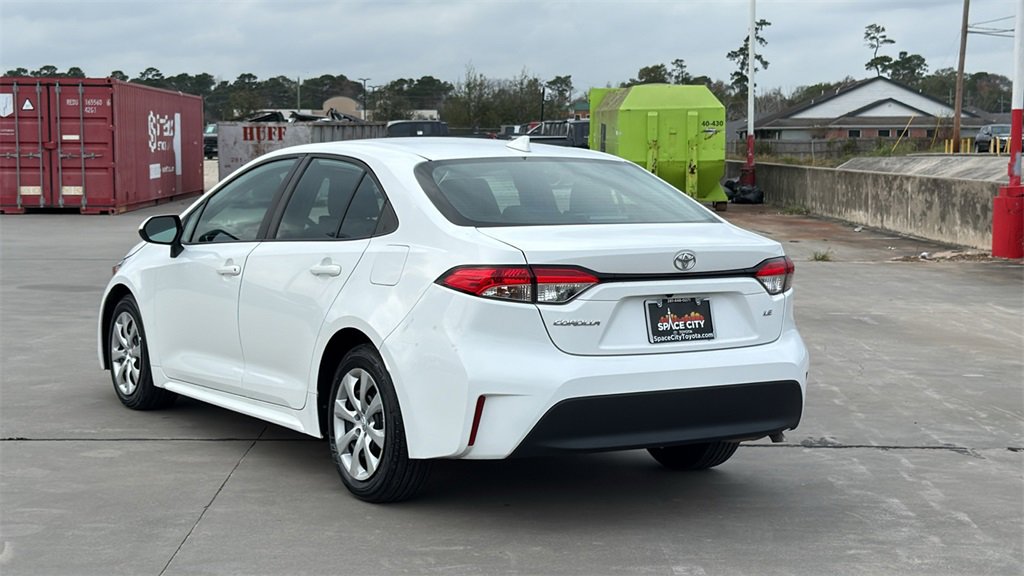 Used 2023 Toyota Corolla LE image 7