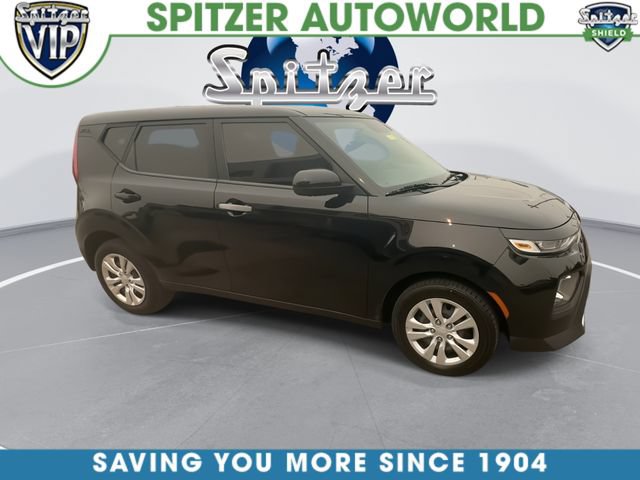 Certified 2022 Kia Soul LX FWD image 2