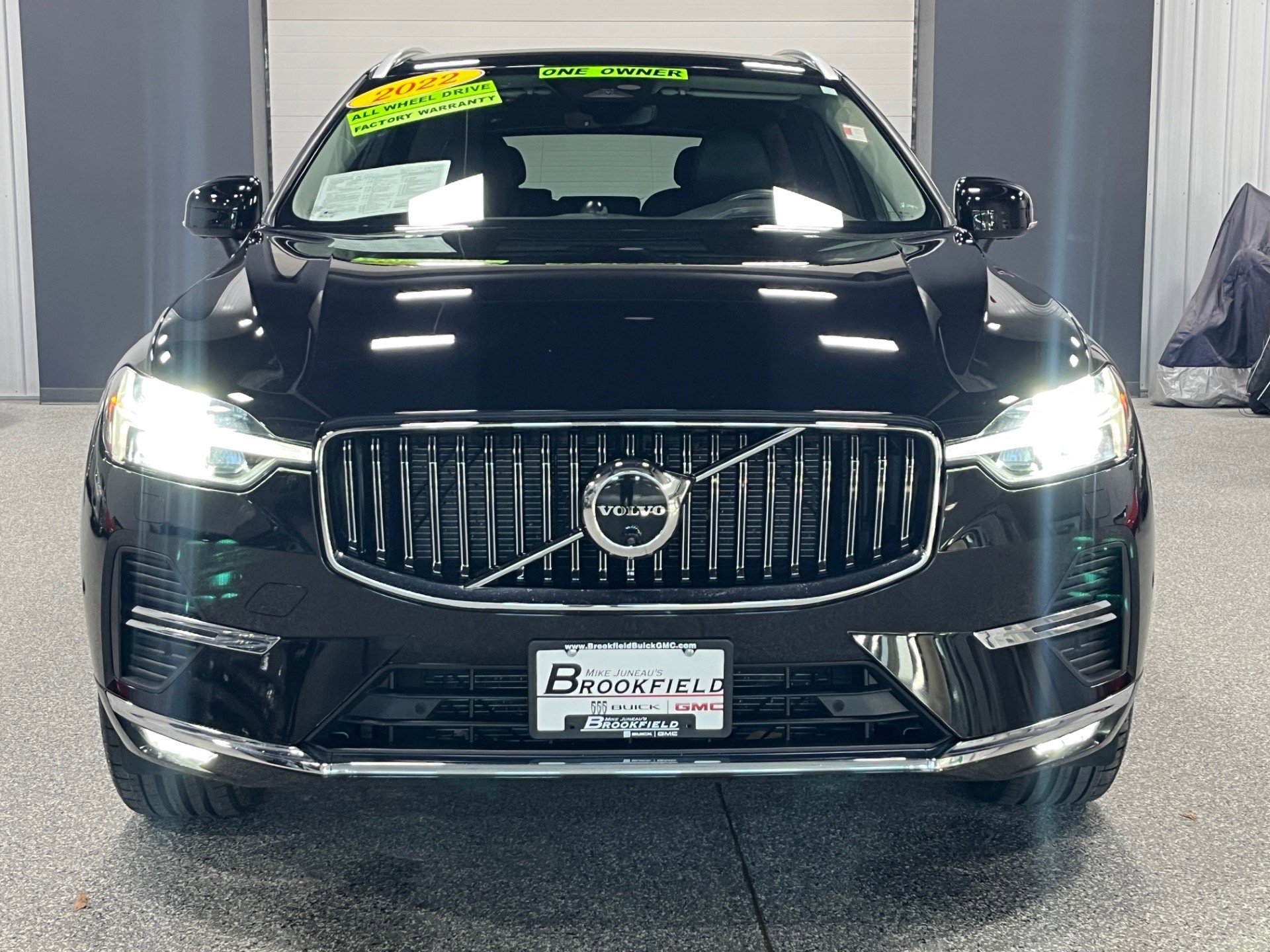 Used 2022 Volvo XC60 B5 Inscription image 7