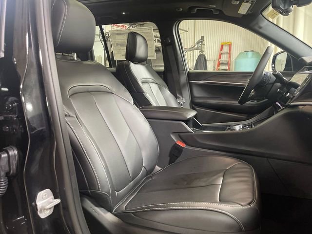 New 2026 Jeep Grand Cherokee Limited w/ Luxury Tech Group II image 25
