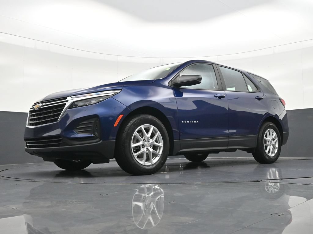 Used 2023 Chevrolet Equinox LS FWD image 23