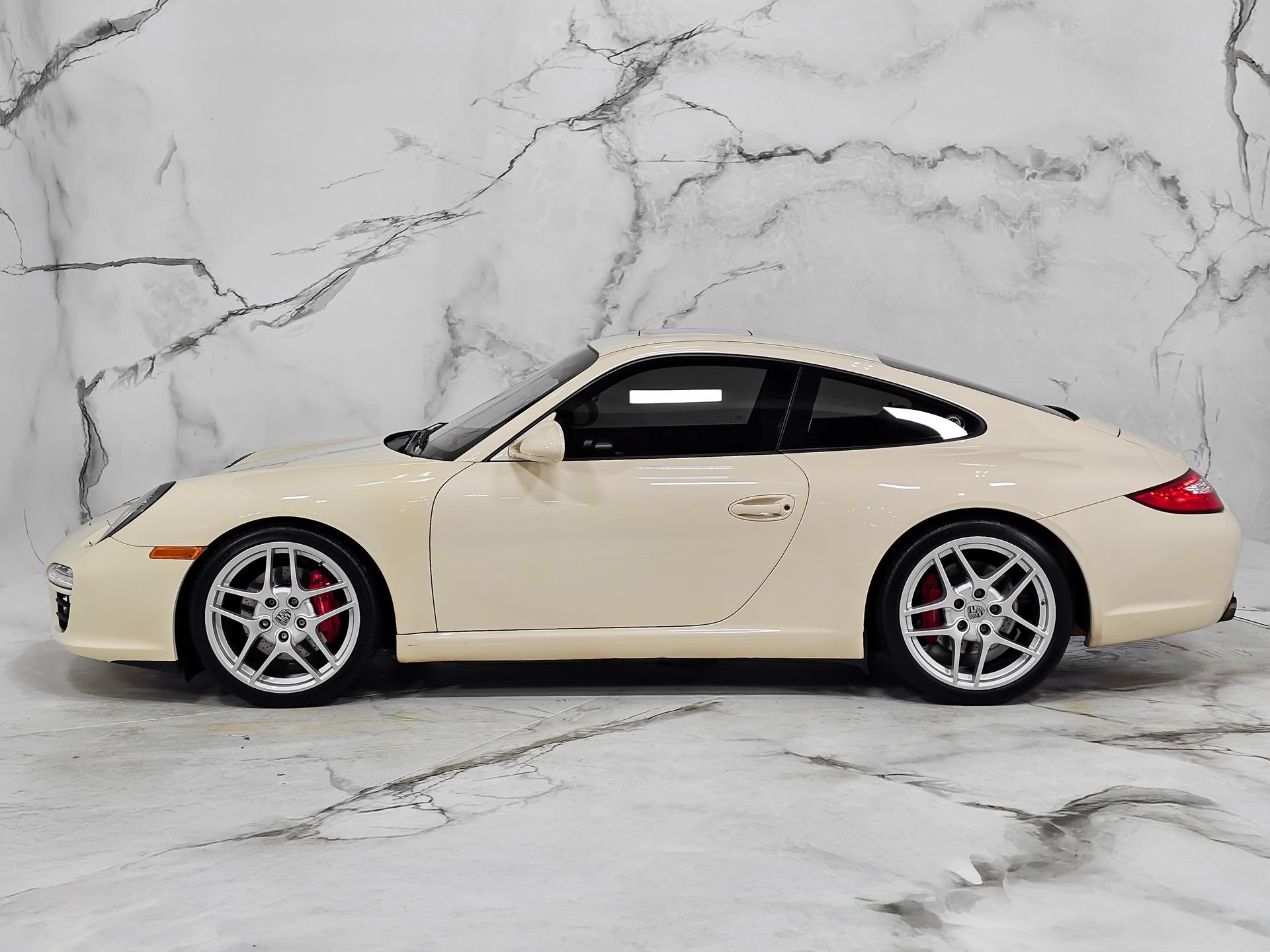 Used 2010 Porsche 911 GT3 RS image 16