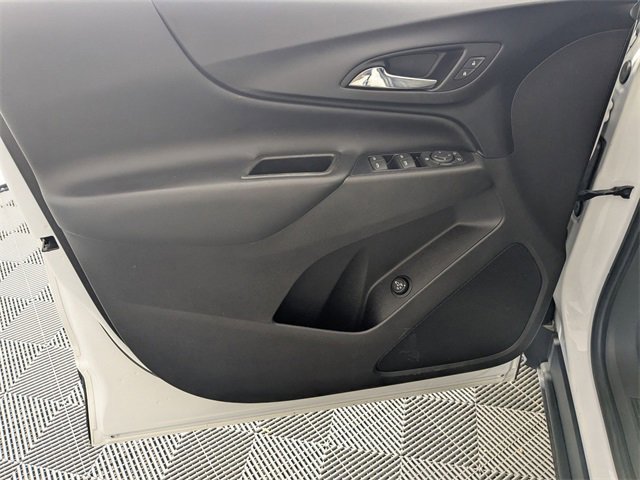 Used 2018 Chevrolet Equinox LT image 10