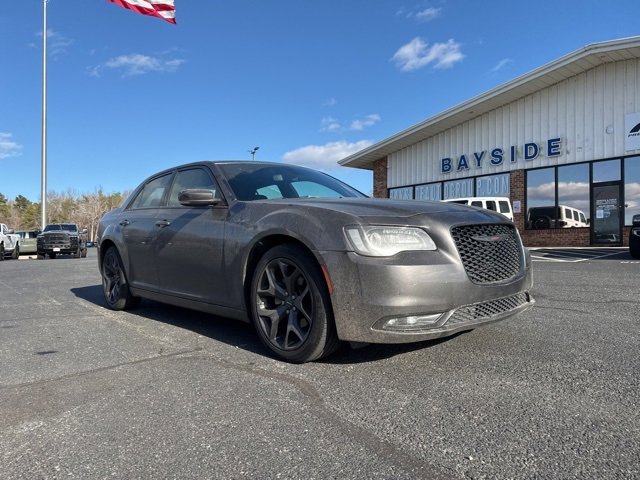 Used 2023 Chrysler 300 S image 2