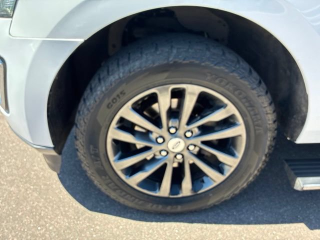 Used 2019 Ford Expedition Limited AWD/4WD image 10