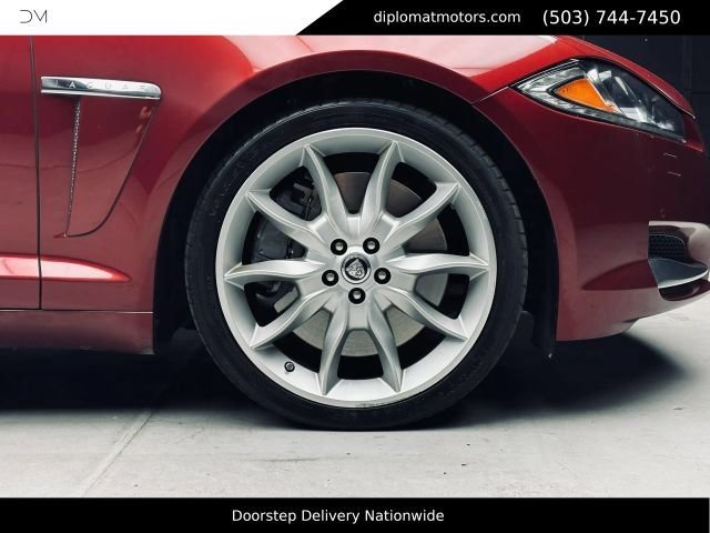 Used 2013 Jaguar XF Supercharged RWD image 45