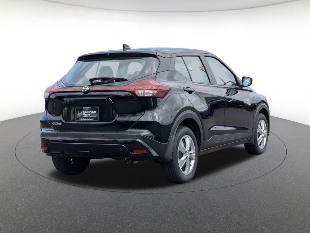 Used 2025 Nissan Kicks Play S FWD image 5