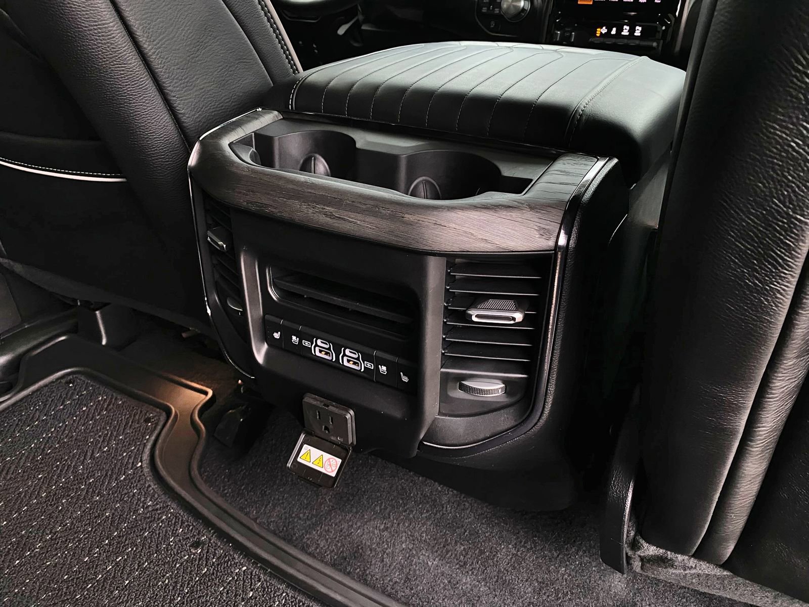 Used 2025 RAM 1500 Limited w/ Body Color Bumper Group image 36