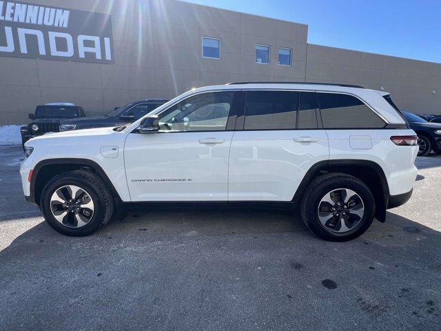 Used 2022 Jeep Grand Cherokee Limited 4xe w/ MOPAR Finishing Package image 6
