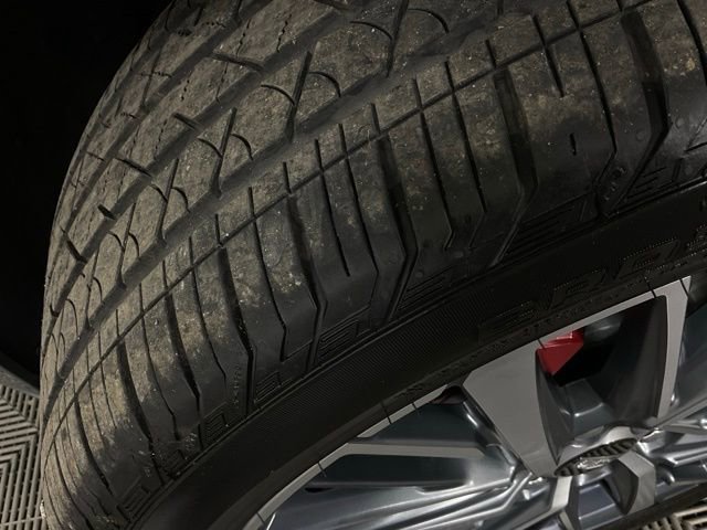 Certified 2025 Cadillac XT6 Sport w/ Technology Package image 40