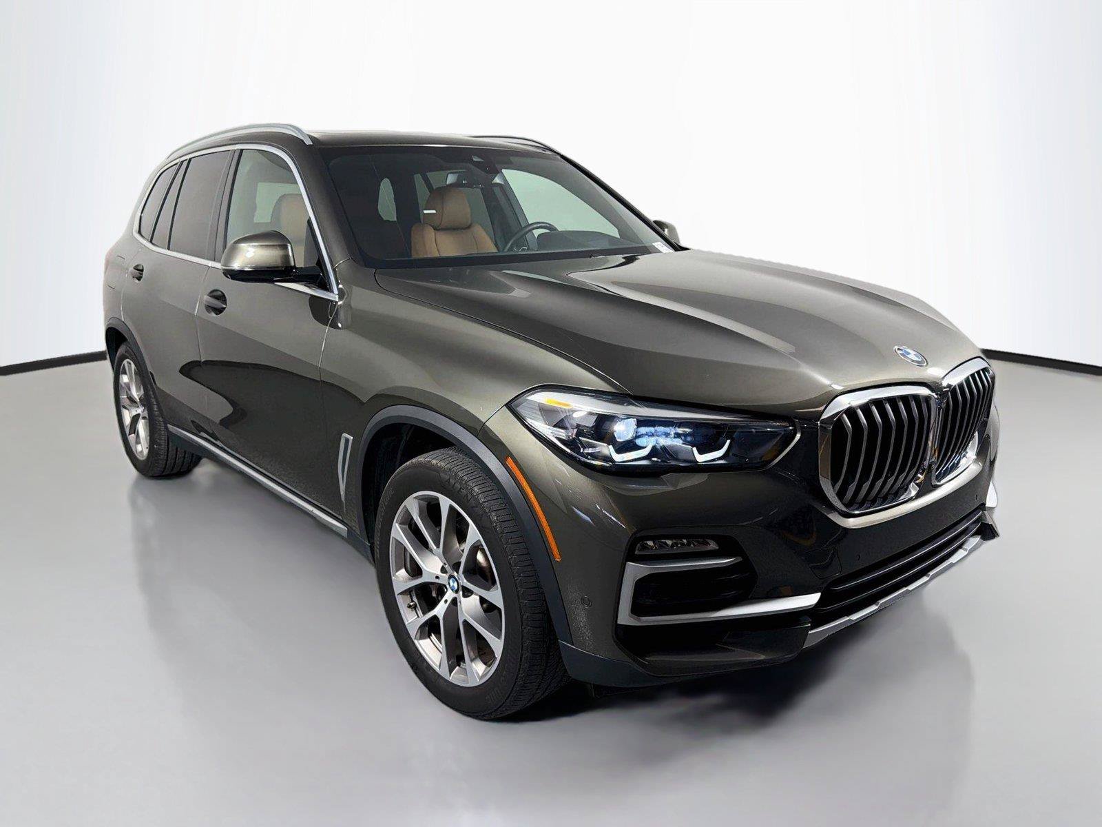 Used 2021 BMW X5 xDrive40i w/ Premium Package 2 AWD/4WD image 3