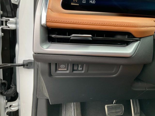 Certified 2025 Cadillac XT4 Sport image 10