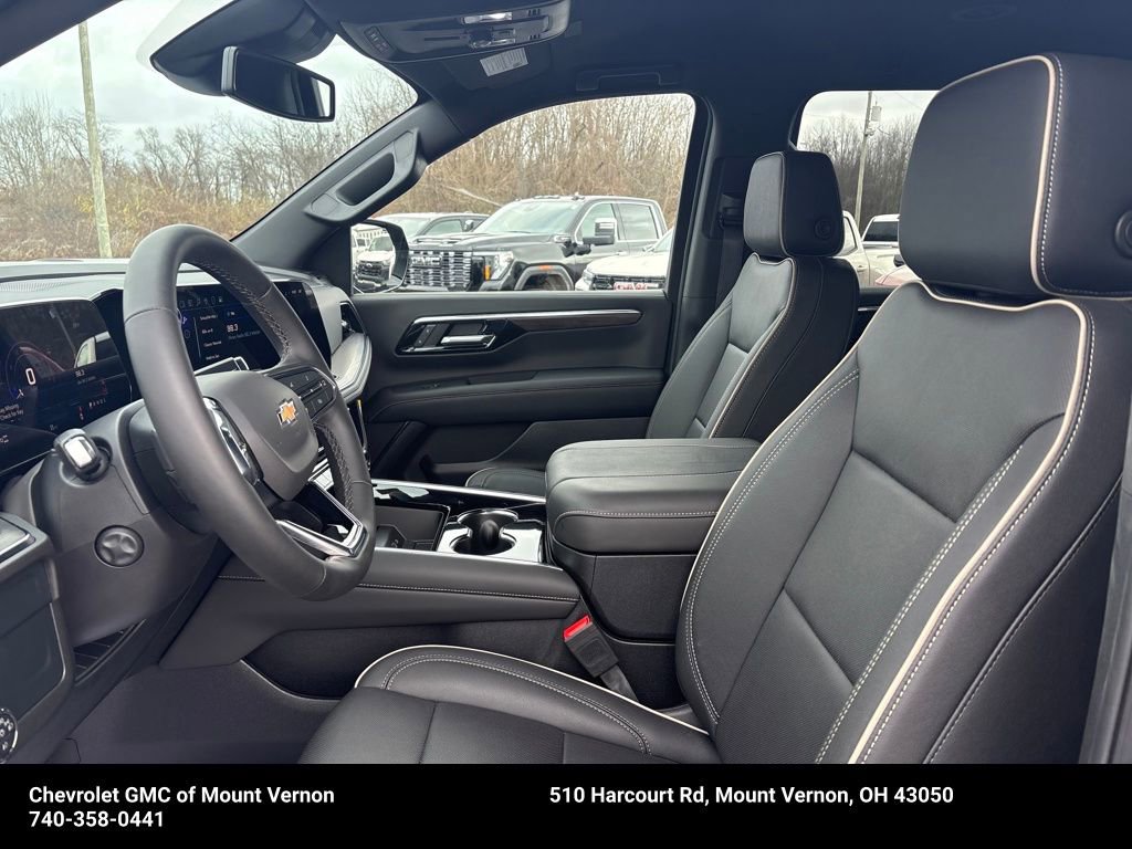 New 2025 Chevrolet Suburban Premier image 11