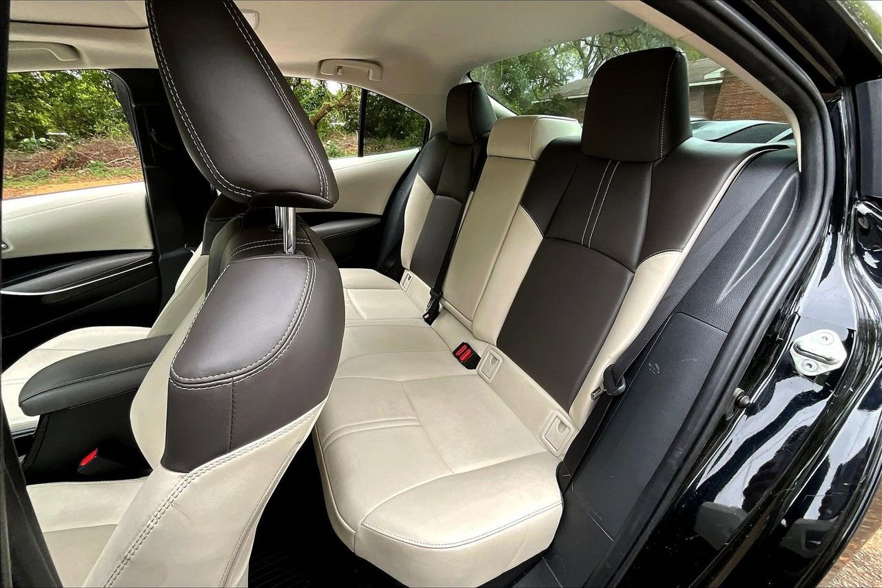 Used 2024 Toyota Corolla XLE FWD image 19