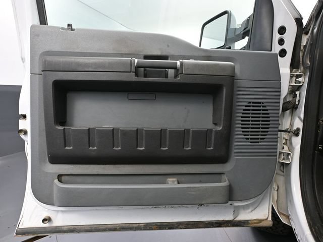 Used 2011 Ford F350 XLT w/ Camper Pkg AWD/4WD image 17