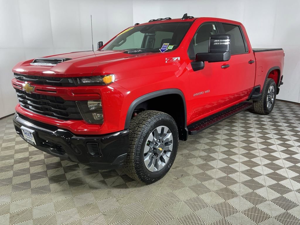 Used 2024 Chevrolet Silverado 2500 Custom w/ Custom Value Package image 4