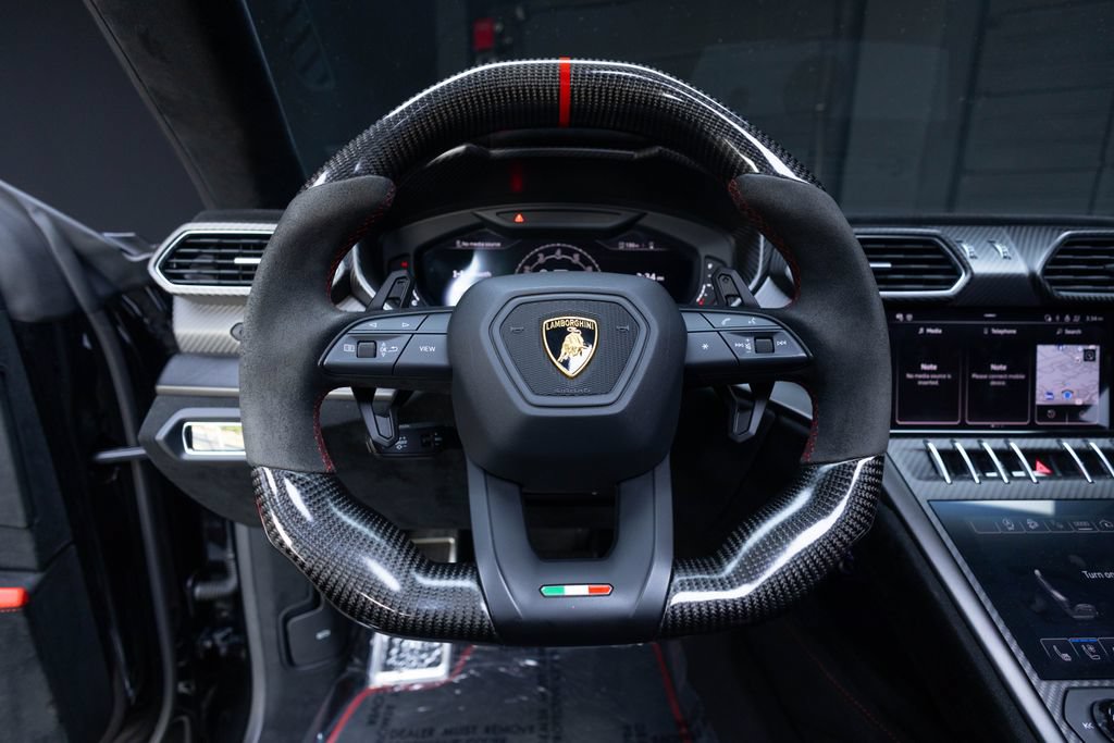 Used 2024 Lamborghini Urus Performante AWD/4WD image 33