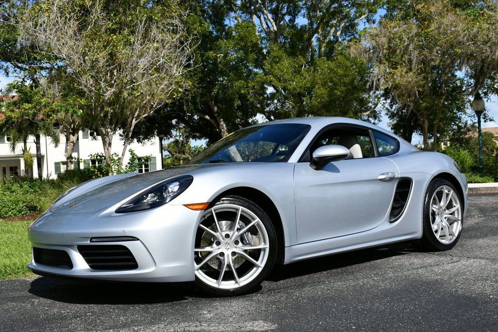 Used 2018 Porsche 718 Cayman RWD image 19