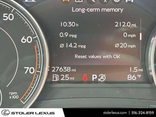 Used 2018 Bentley Bentayga AWD/4WD image 37
