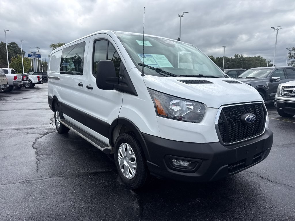 Used 2025 Ford Transit 250 Low Roof w/ Exterior Upgrade Package RWD image 4
