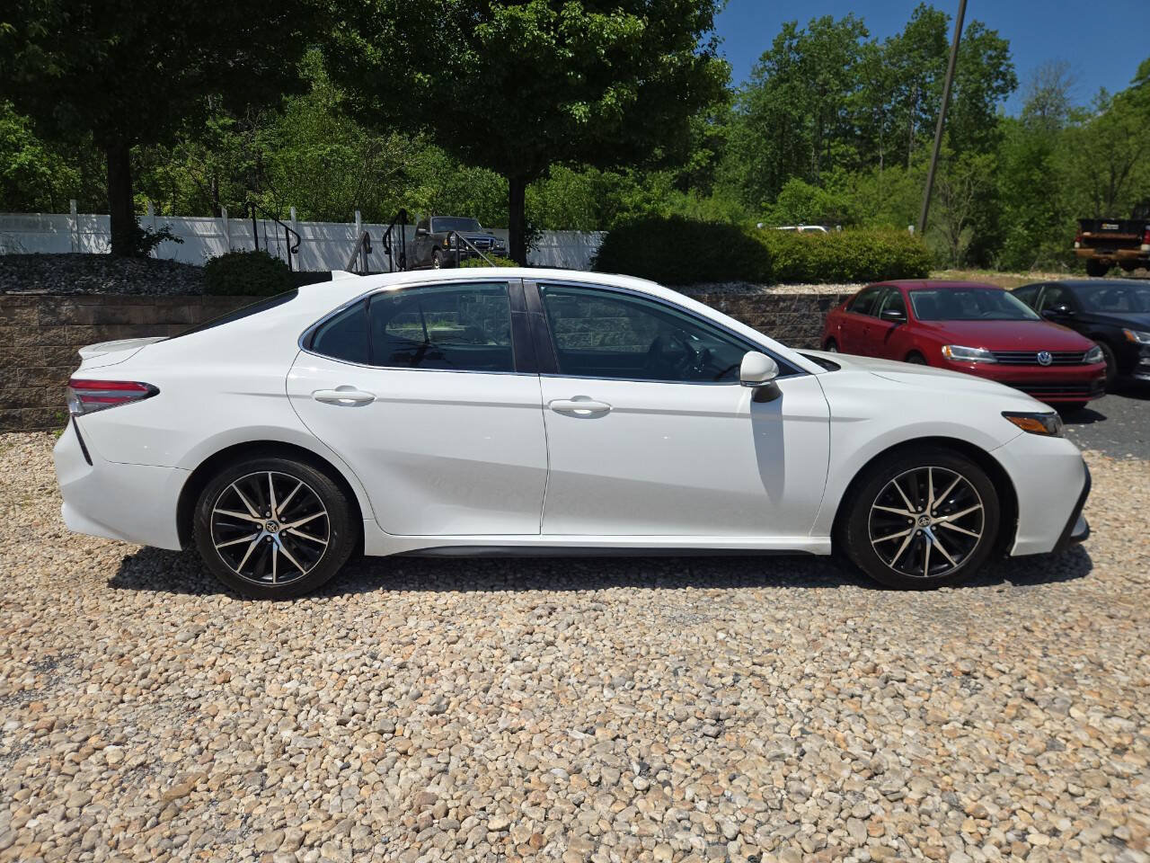 Used 2022 Toyota Camry SE w/ Cold Weather Package AWD/4WD image 8