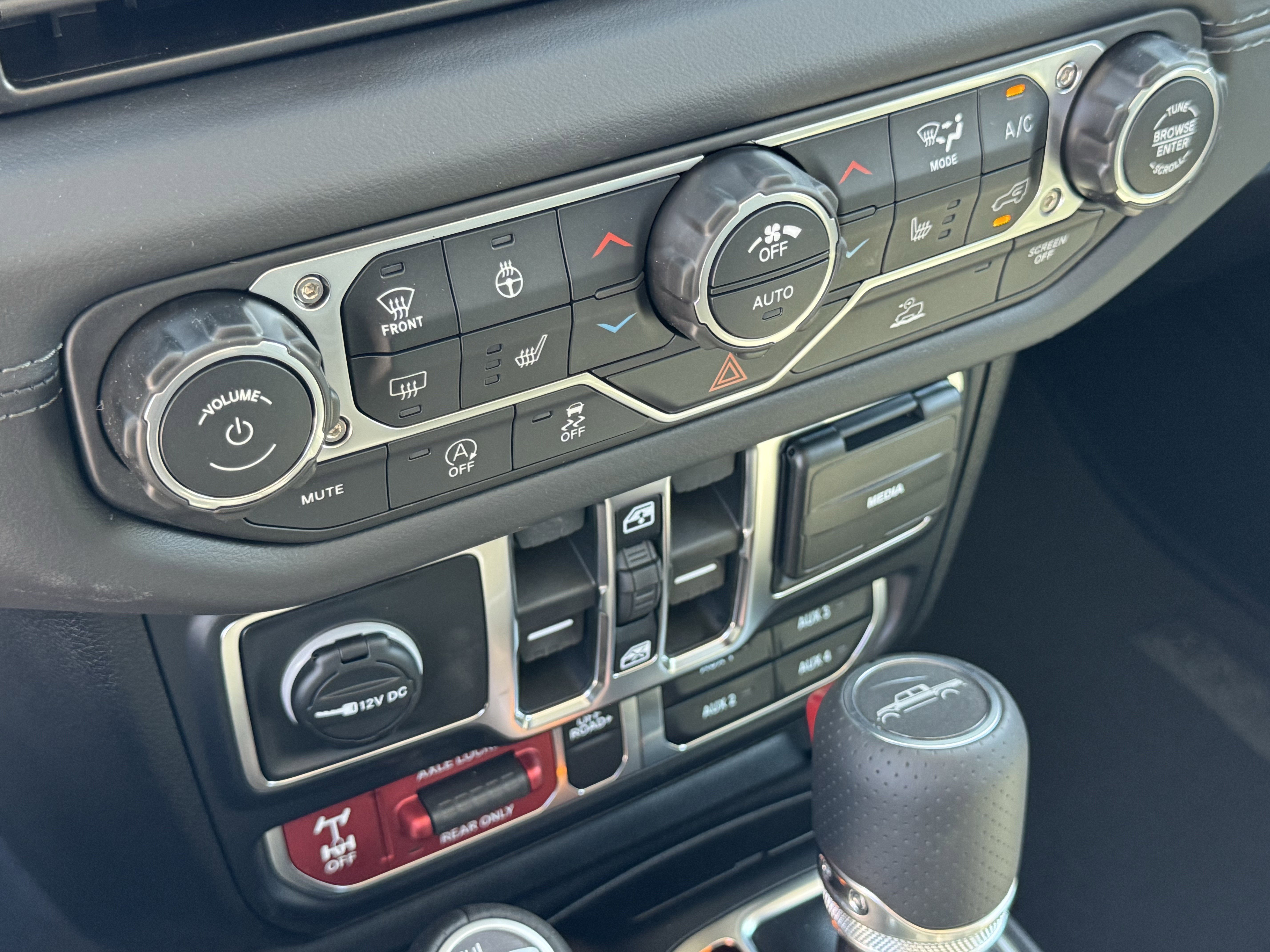 New 2026 Jeep Gladiator Mojave AWD/4WD image 19