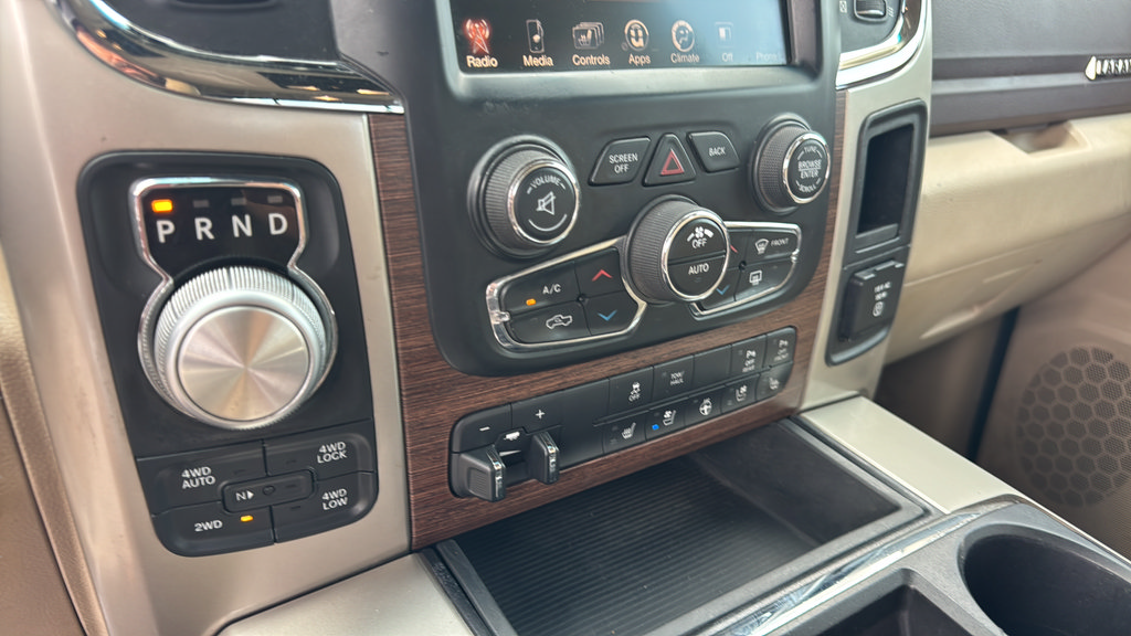 Used 2015 RAM 1500 Laramie w/ Convenience Group AWD/4WD image 28