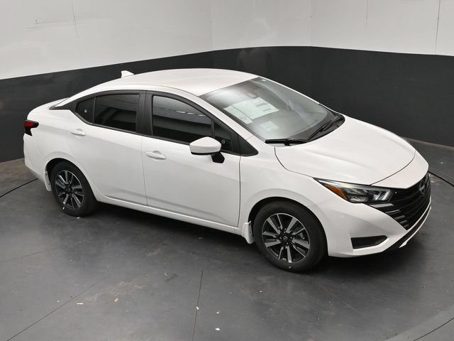 New 2025 Nissan Versa SV w/ Trunk Package FWD image 17