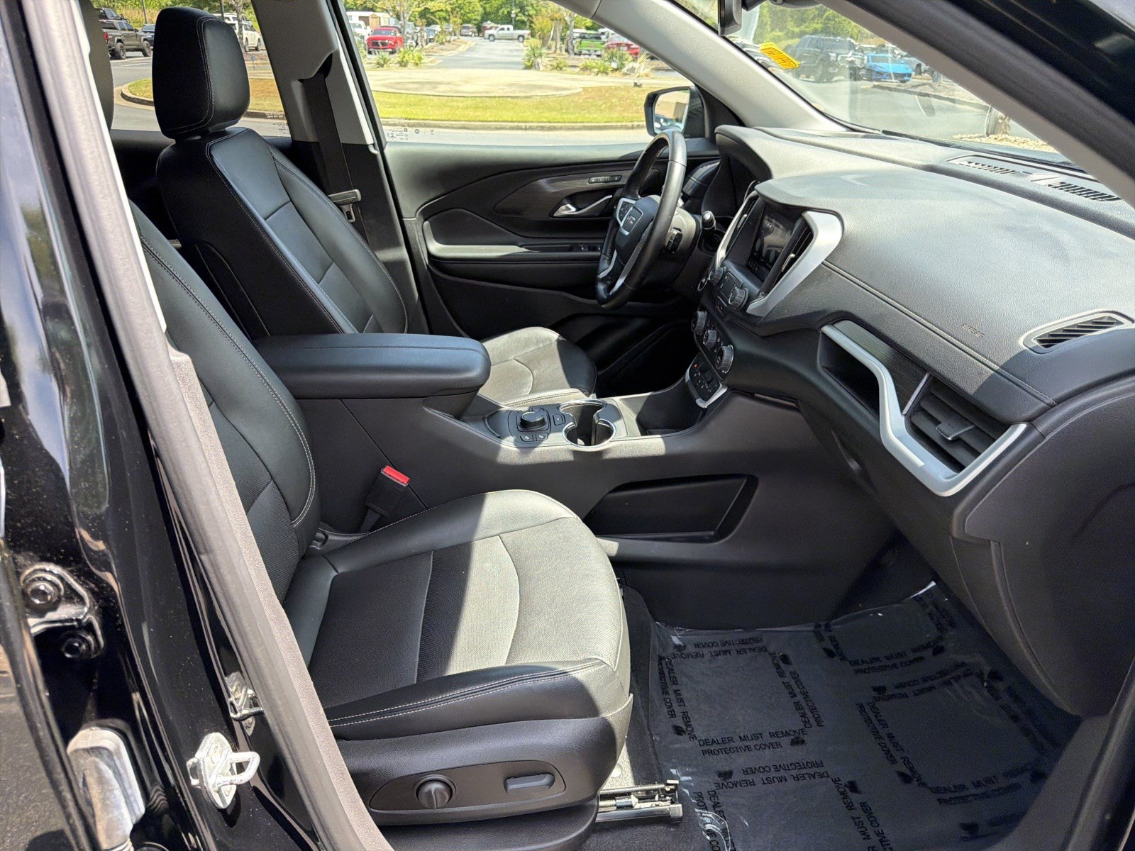 Used 2022 GMC Terrain SLT w/ Tech Package AWD/4WD image 13