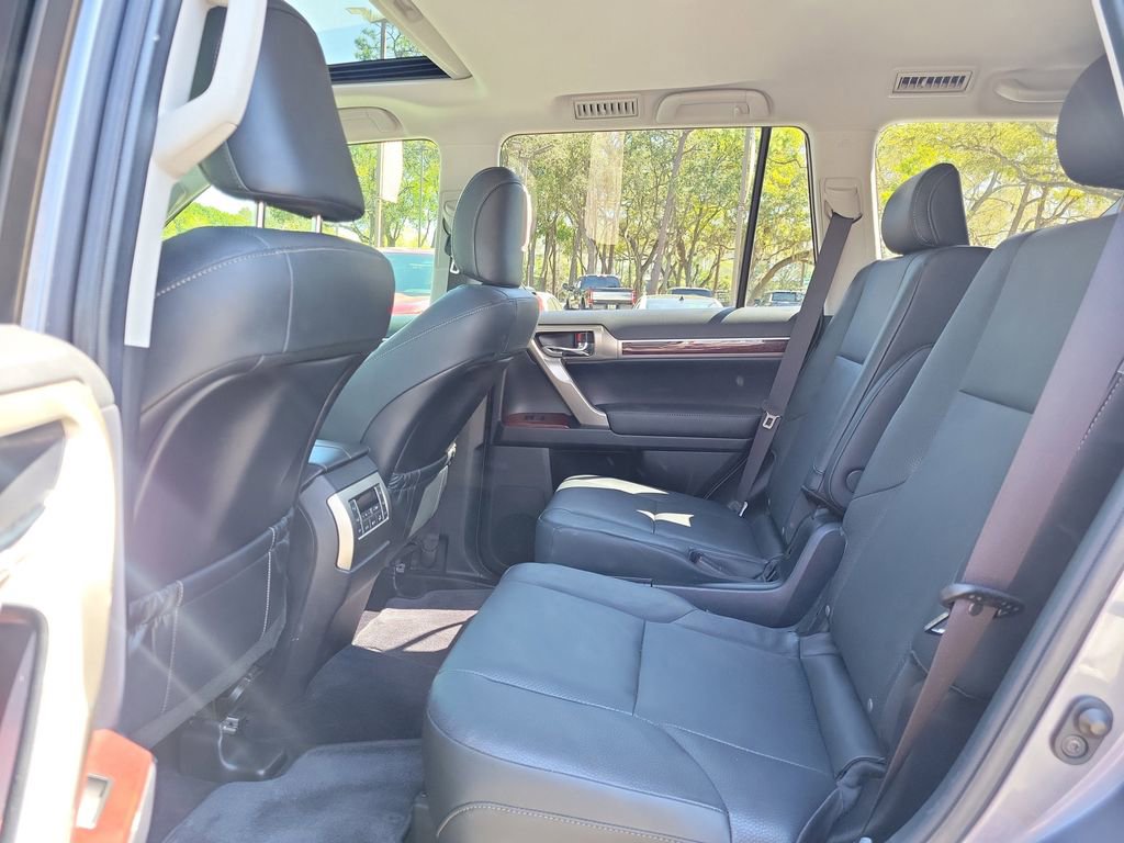 Used 2019 Lexus GX 460 Premium image 13
