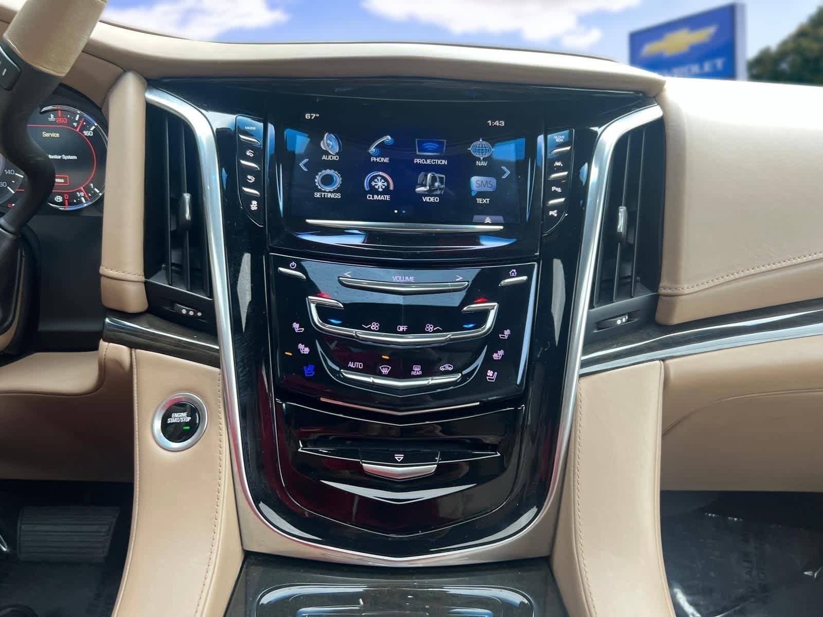 Used 2019 Cadillac Escalade Platinum AWD/4WD image 22