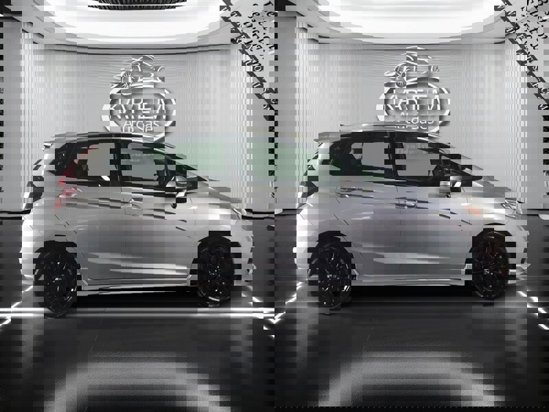 Used 2018 Honda Fit Sport image 4