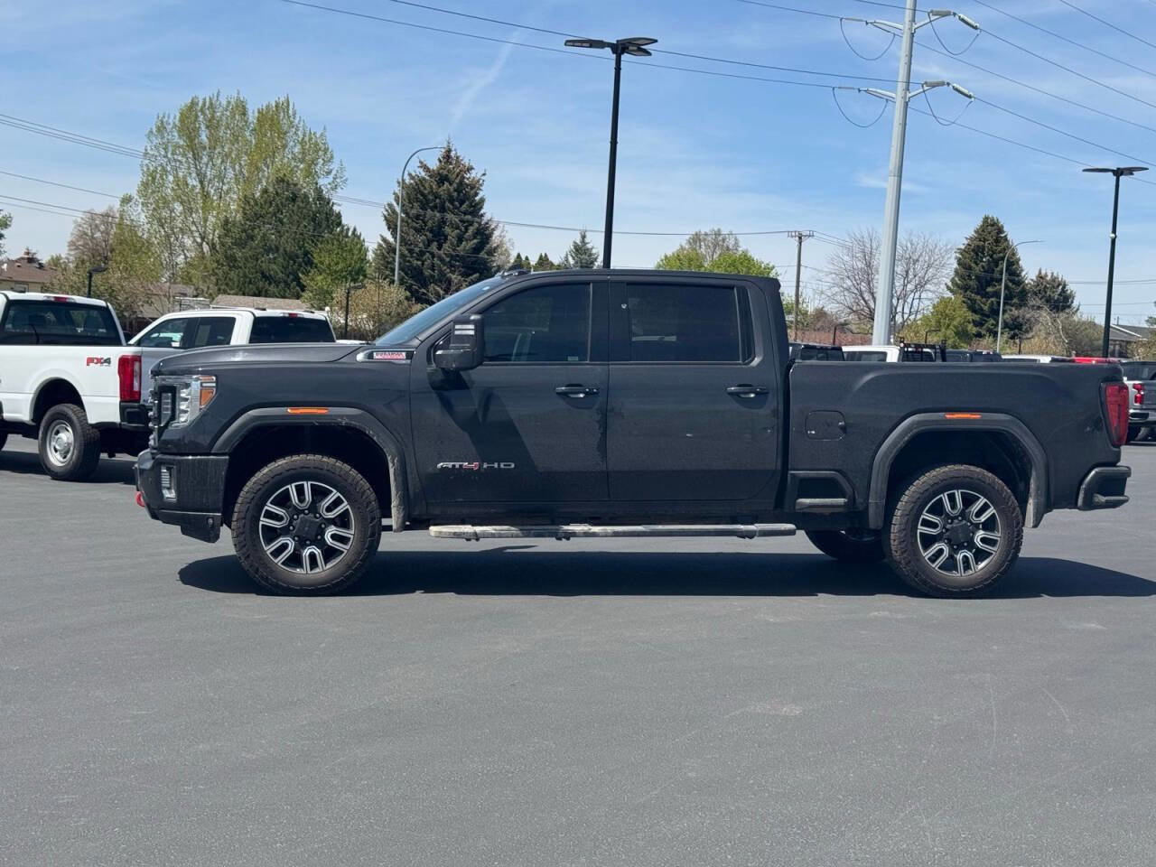 Used 2020 GMC Sierra 2500 AT4 w/ AT4 Premium Package AWD/4WD image 4