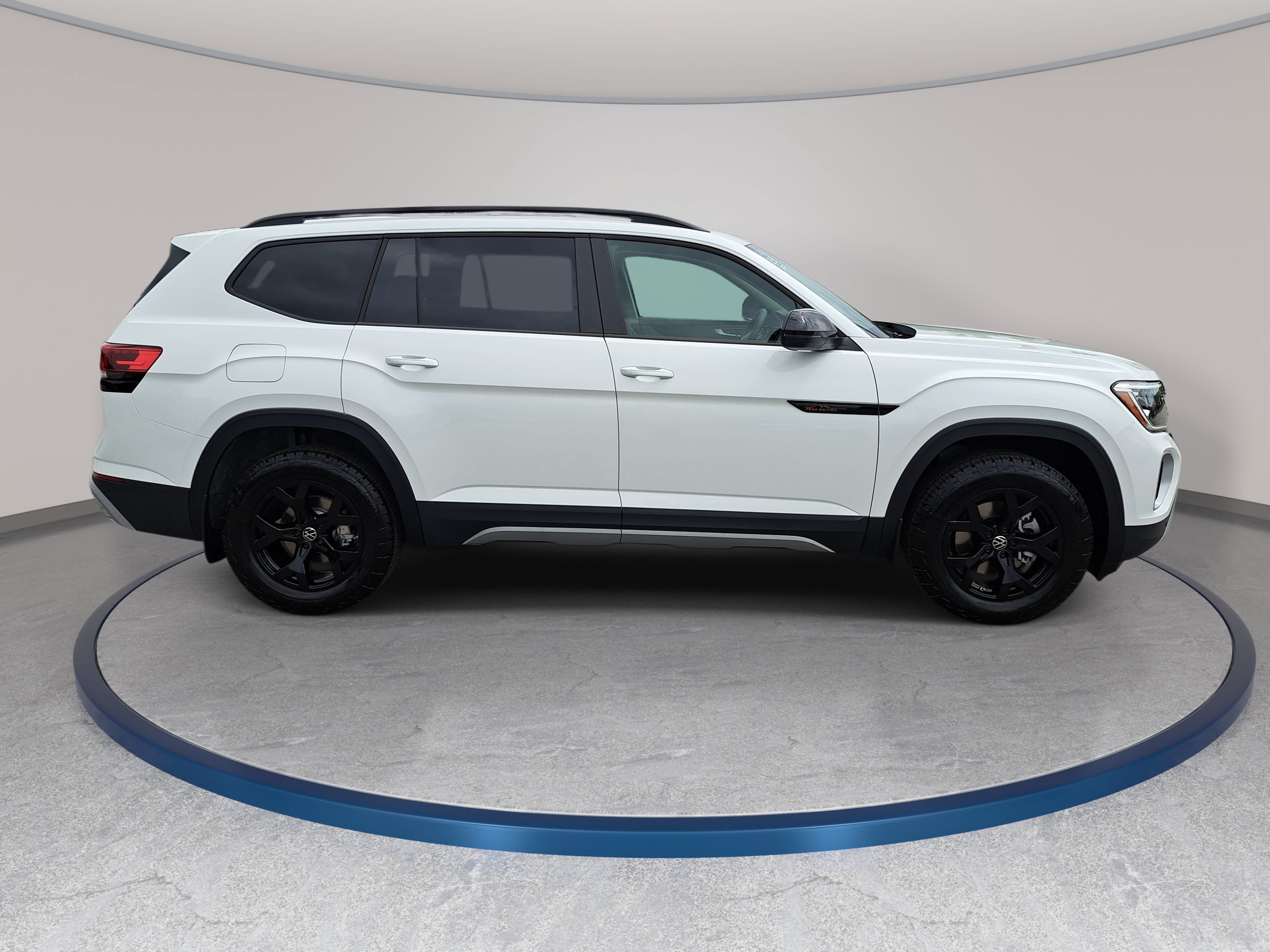 New 2026 Volkswagen Atlas Peak Edition AWD/4WD image 4