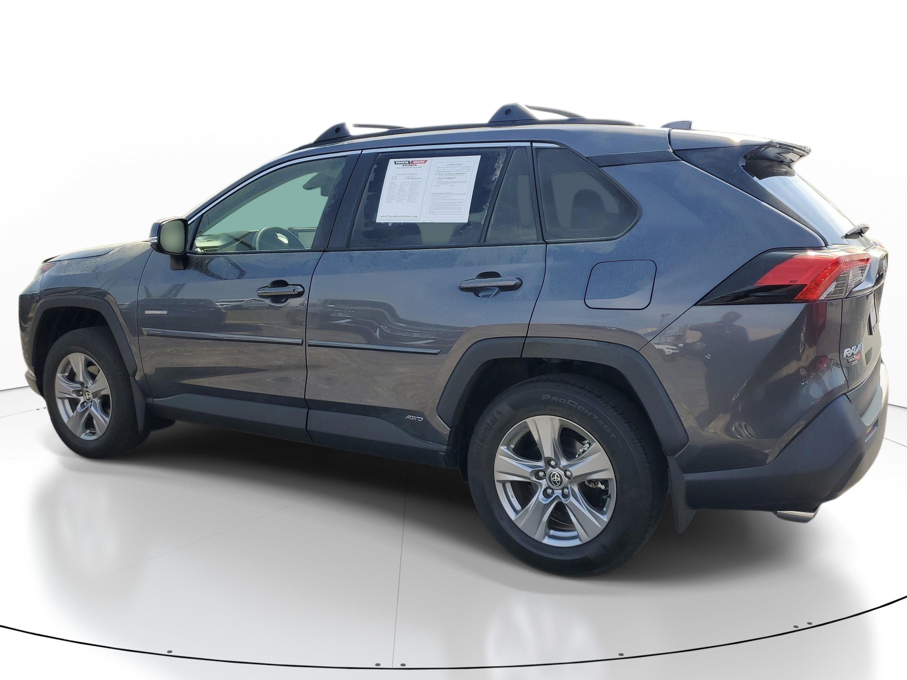 Used 2022 Toyota RAV4 LE image 4